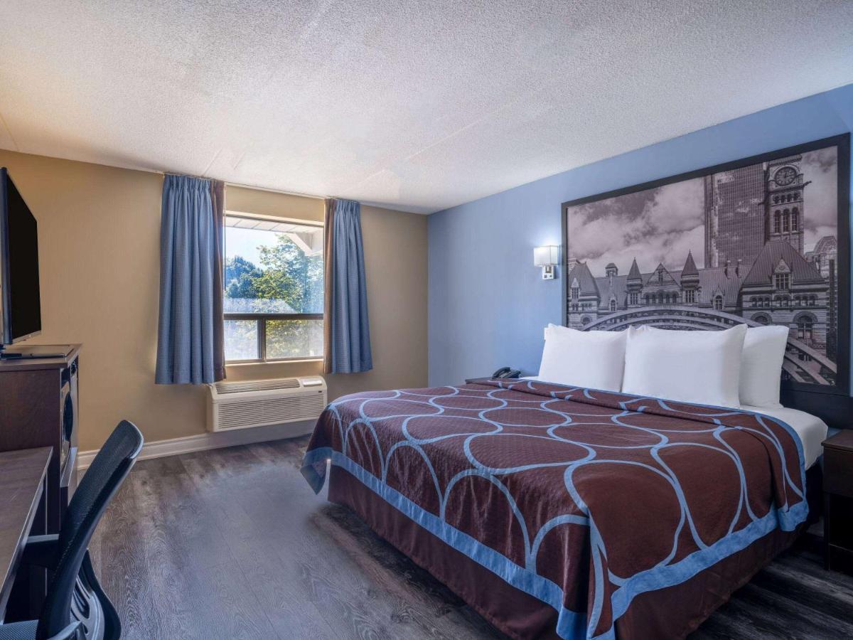 Super 8 By Wyndham Toronto East On Exterior foto